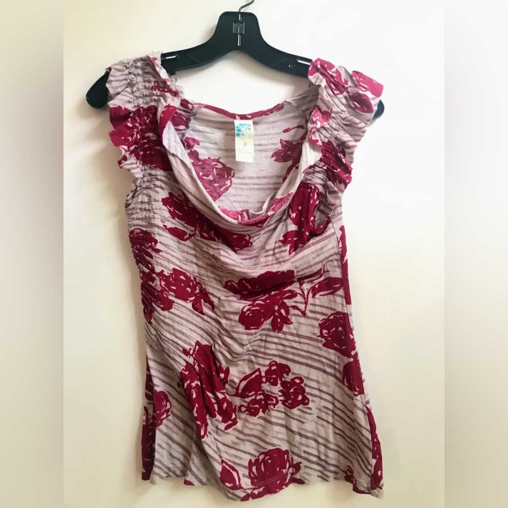 Anthropologie floral print scoop neck  t shirt.